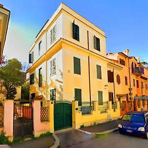 Hostel Luzzatti, Rzym